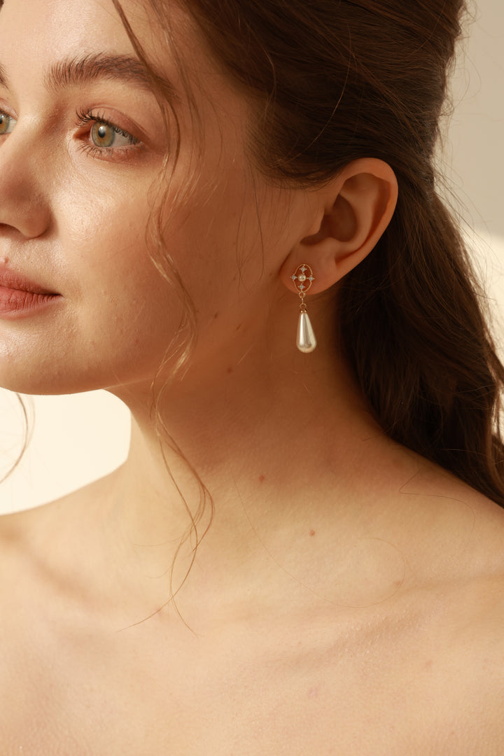 Starlight Vintage Style Teardrop Pearl Bridal Drop Earrings