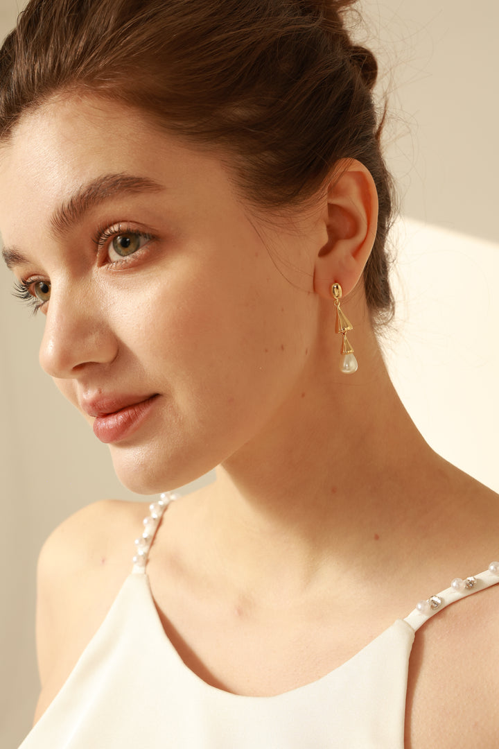 Vintage Teardrop Pearl Bridal Drop Earrings