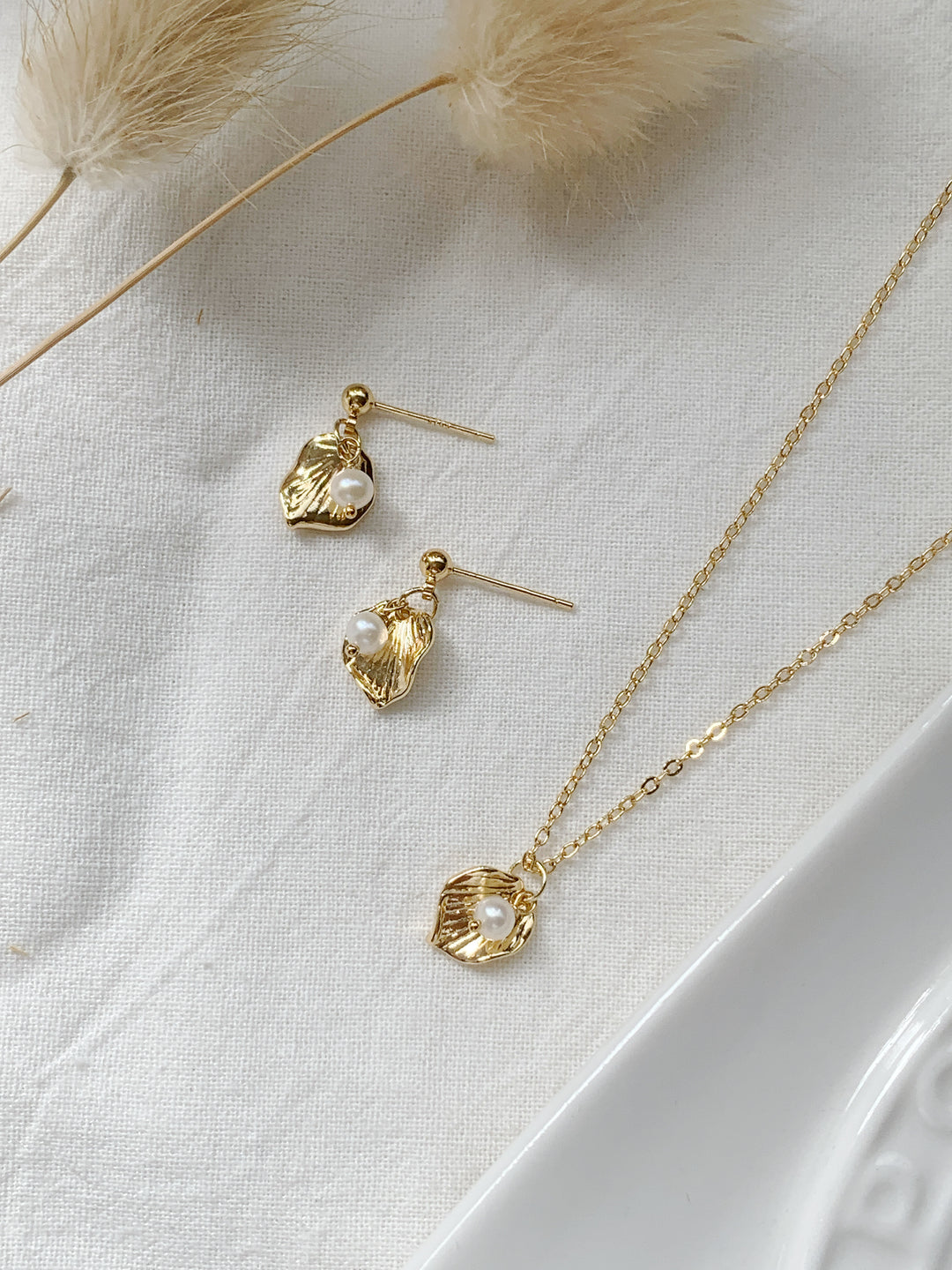 Tiny Pearl Leaf Gold Plated Bridesmaids Jewelry Set