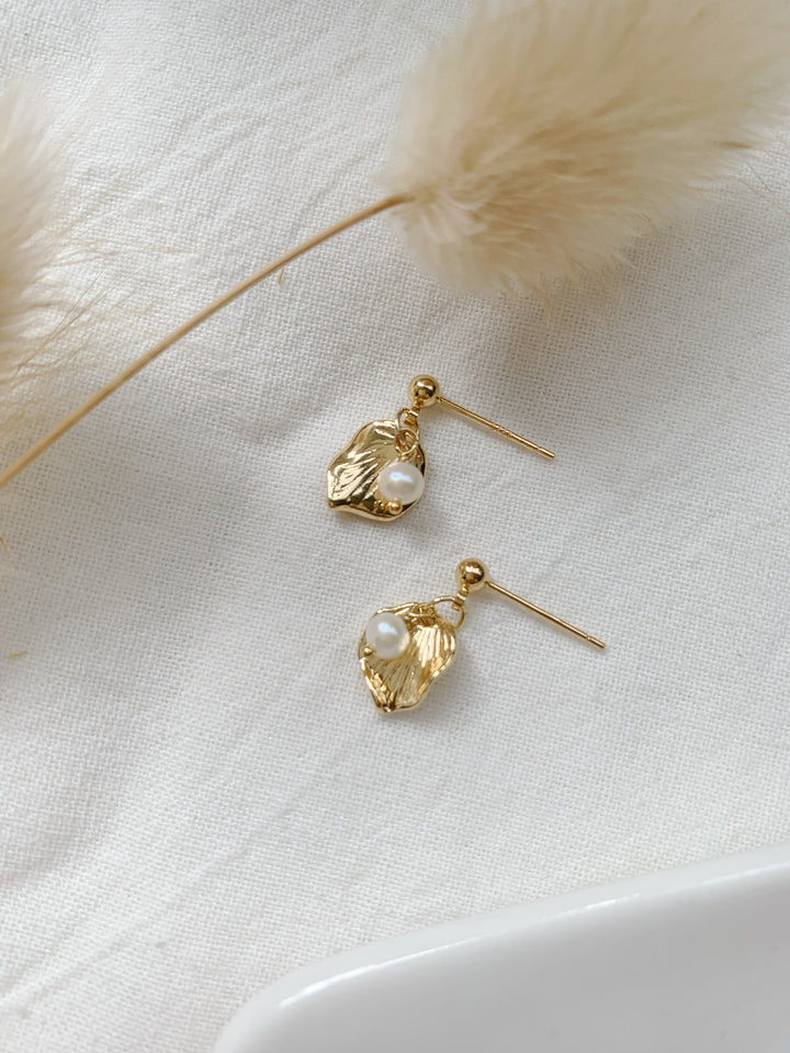 Tiny Pearl Leaf Gold Plated Bridesmaids Jewelry Set