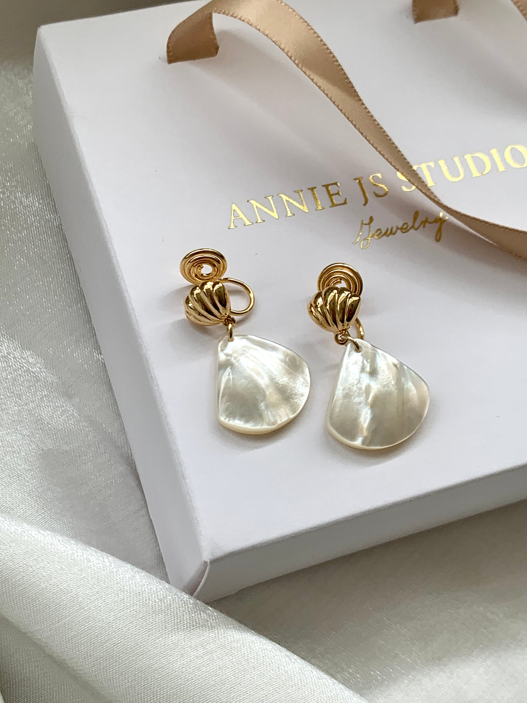Fan Shaped Shell Pearl Bridal Drop Earrings
