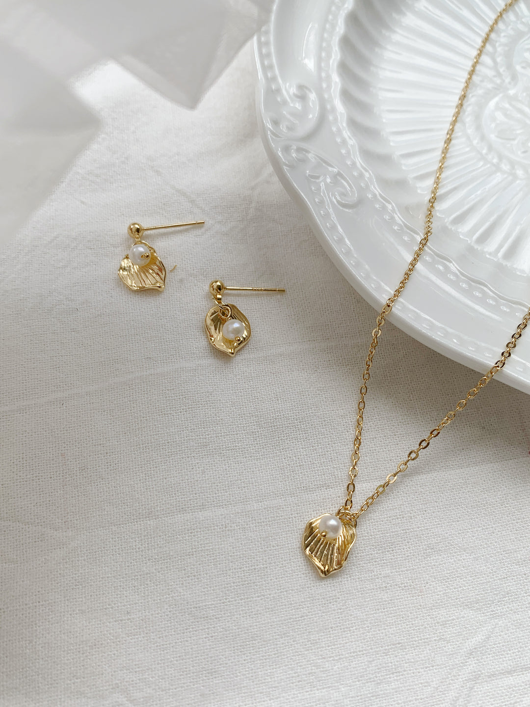 Tiny Pearl Leaf Gold Plated Bridesmaids Jewelry Set