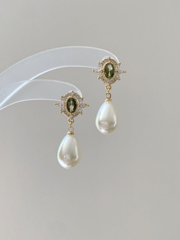 Vintage Green Zircon Pearl Earrings