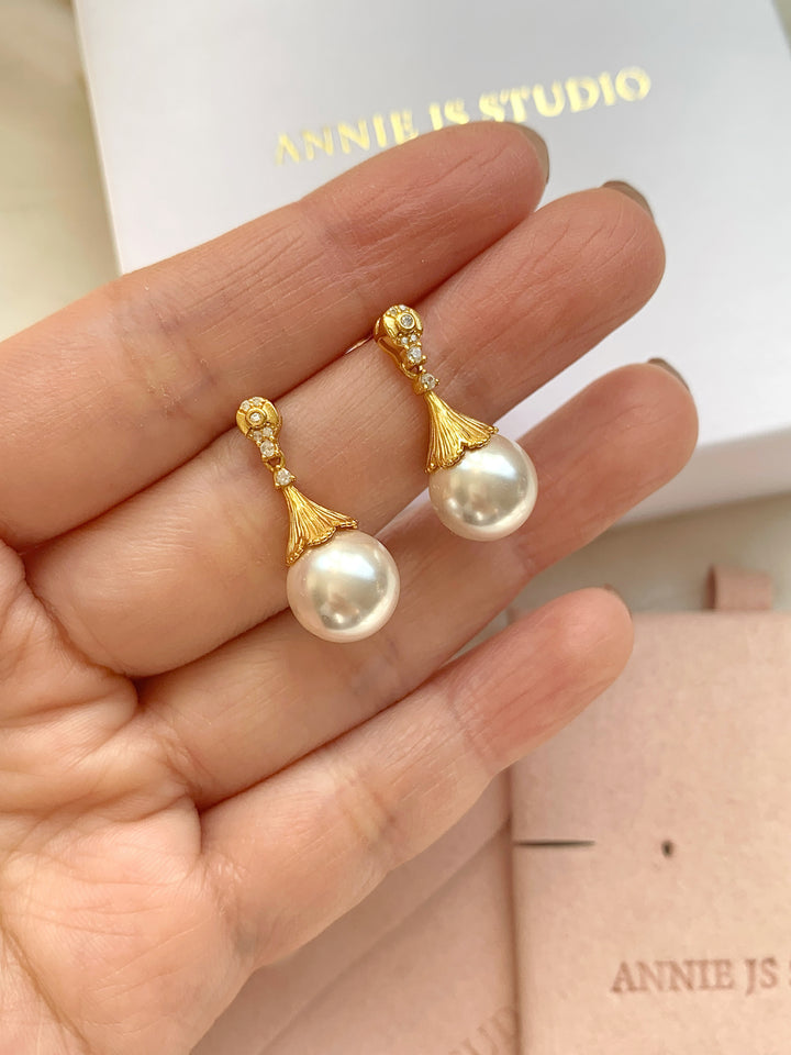 Vintage Style Round Pearl Drop Bridal Earrings
