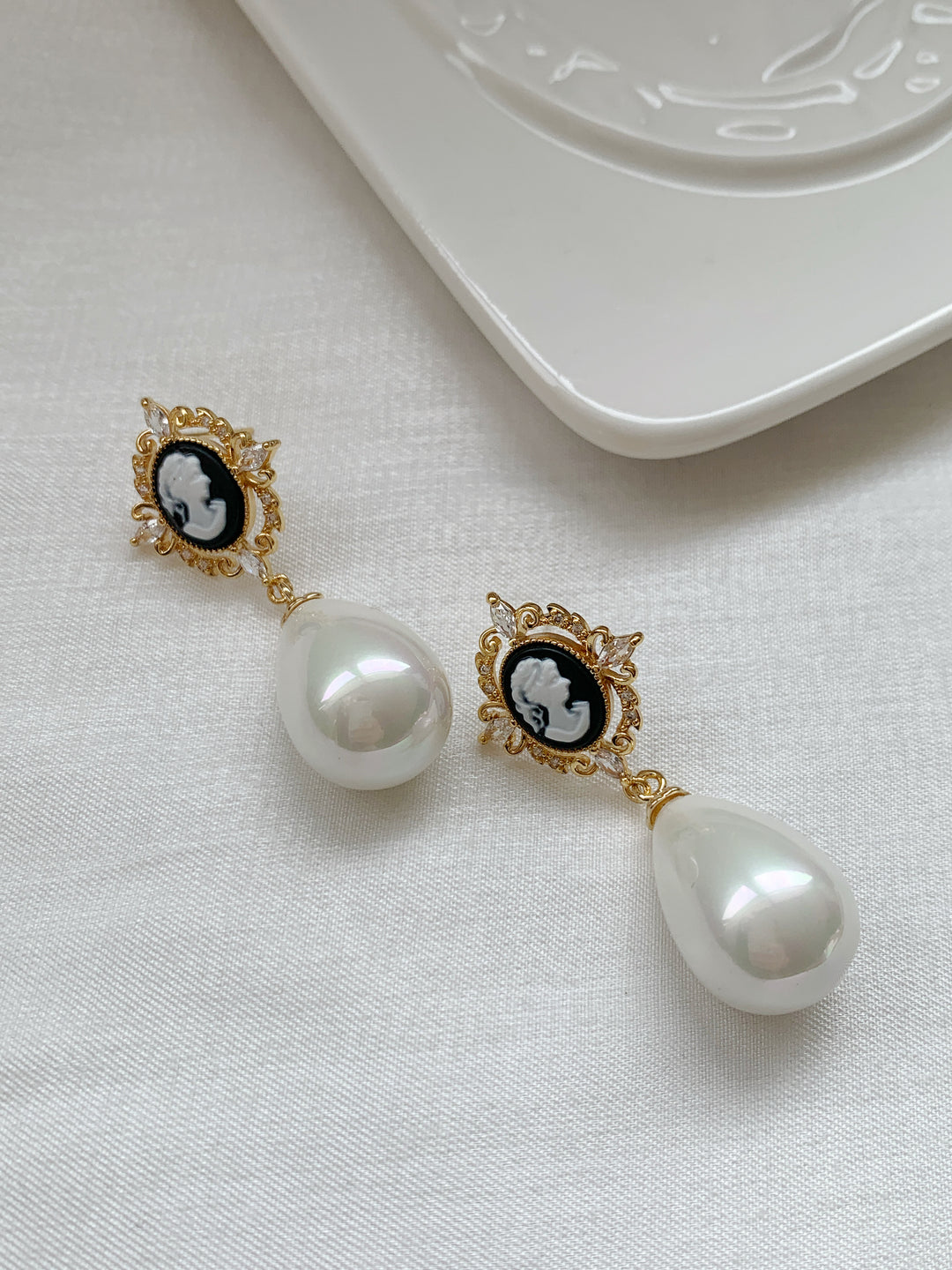 Vintage Large Pearls Cameo Earrings