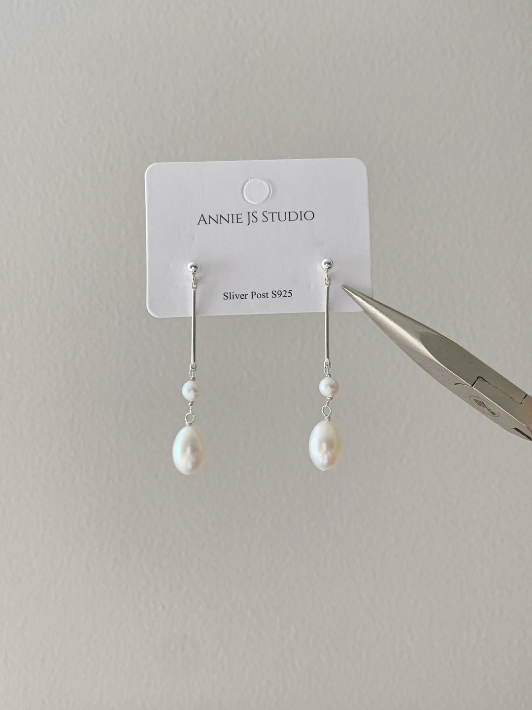 Minimalist Teardrop Pearl Bridal Earrings