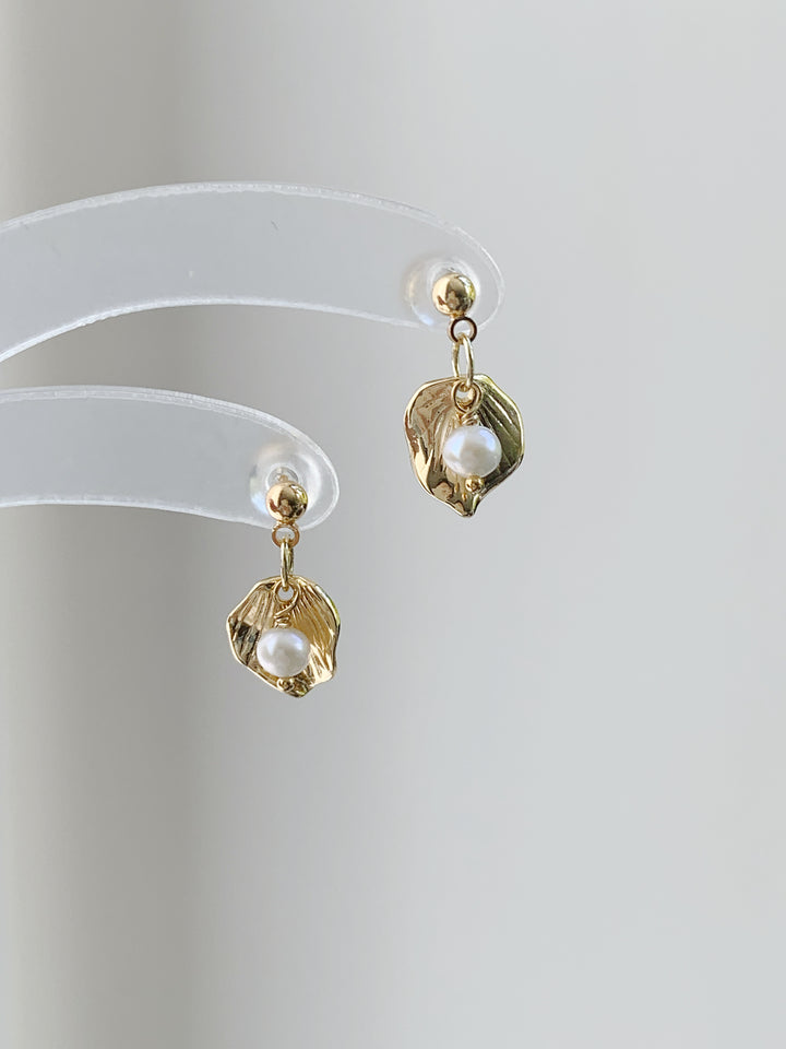 Tiny Pearl Leaf Gold Plated Bridesmaids Jewelry Set